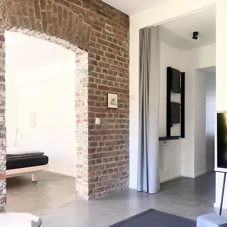 Lägenhet Zehuus Gartenstudio Mit Terrasse Köln