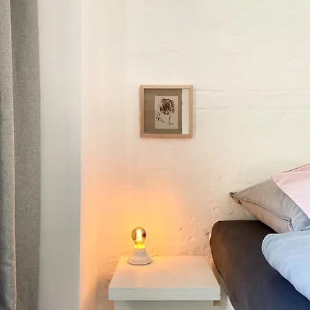 Apartment Zehuus Gartenstudio Mit Terrasse Cologne