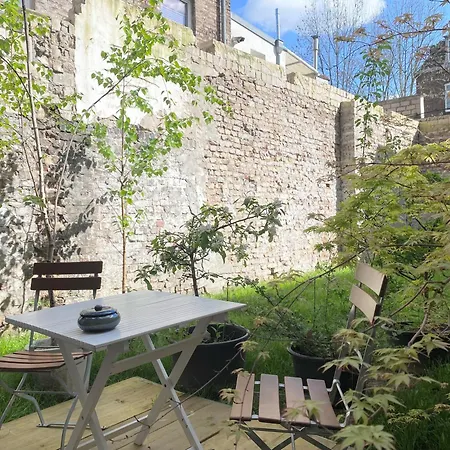 Apartment Zehuus Gartenstudio Mit Terrasse Köln